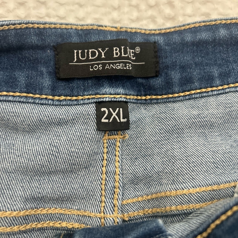 Judy Blue High-Waisted Blue Jean Shorts - Picture 3 of 5